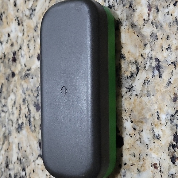 Kate Spade Green Eyeglass Case - Picture 8 of 13